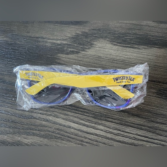 💖(2 for $15)💖 Twisted Tea Sunglasses - Picture 2 of 4